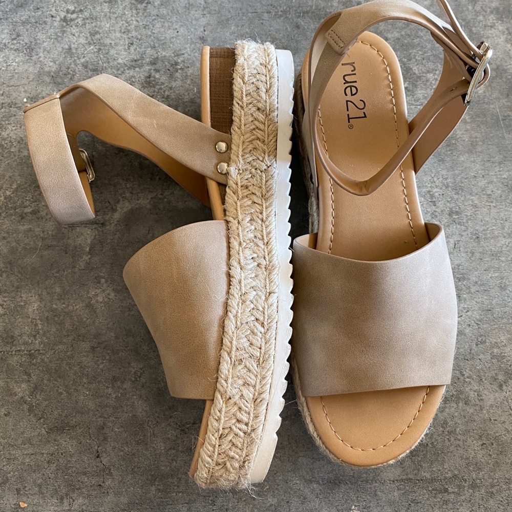 Platform sandals